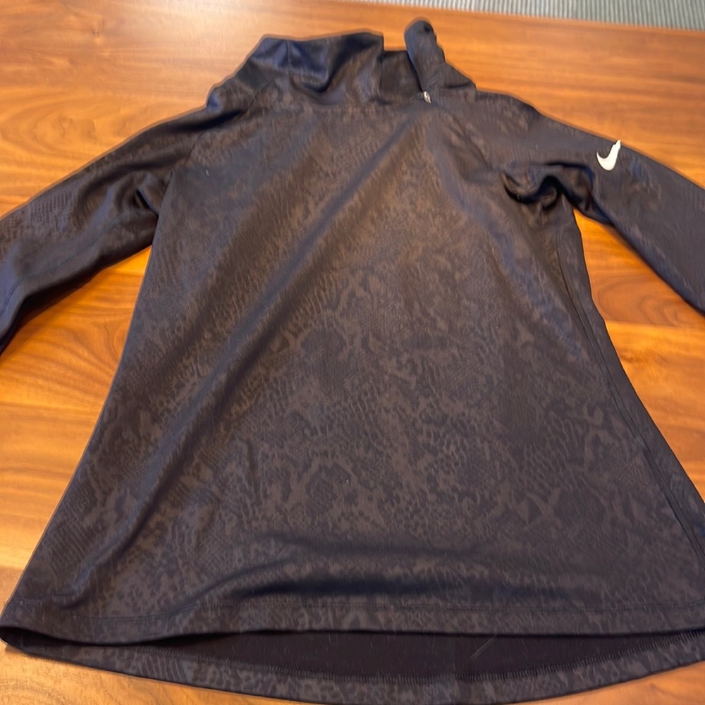 Women’s Nike Pro dri-fit pullover w/ neck zipper black sz medium